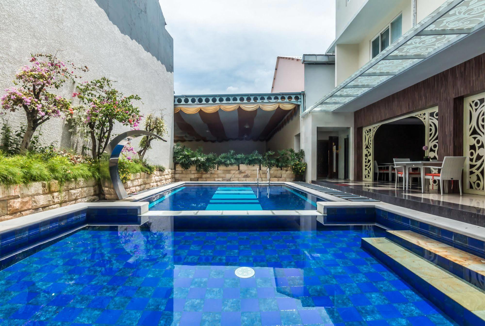 Zen Rooms Denpasar Marlboro Εξωτερικό φωτογραφία