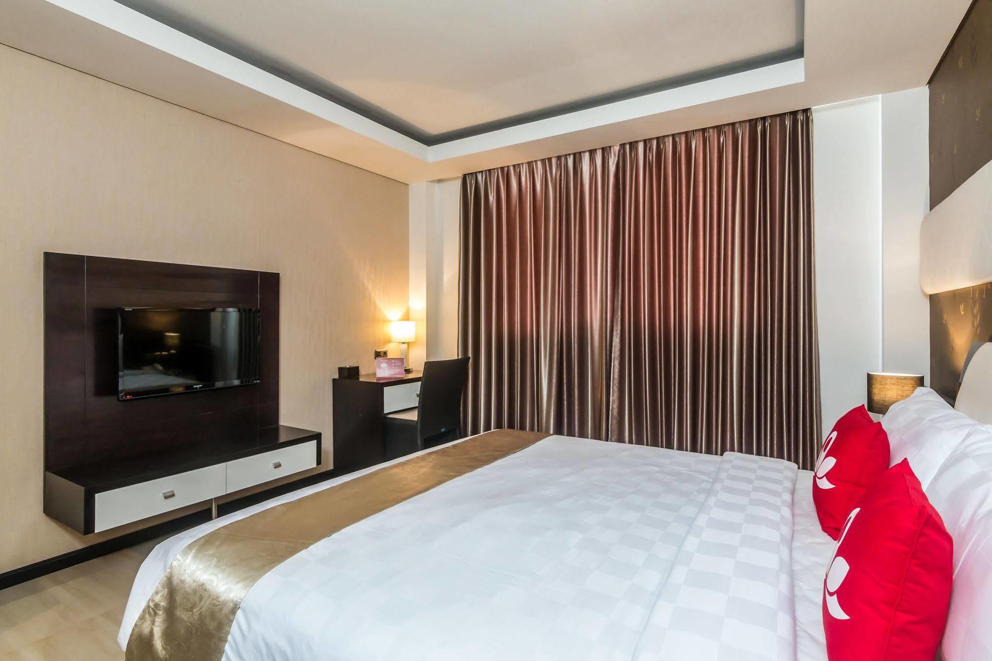 Zen Rooms Denpasar Marlboro Εξωτερικό φωτογραφία