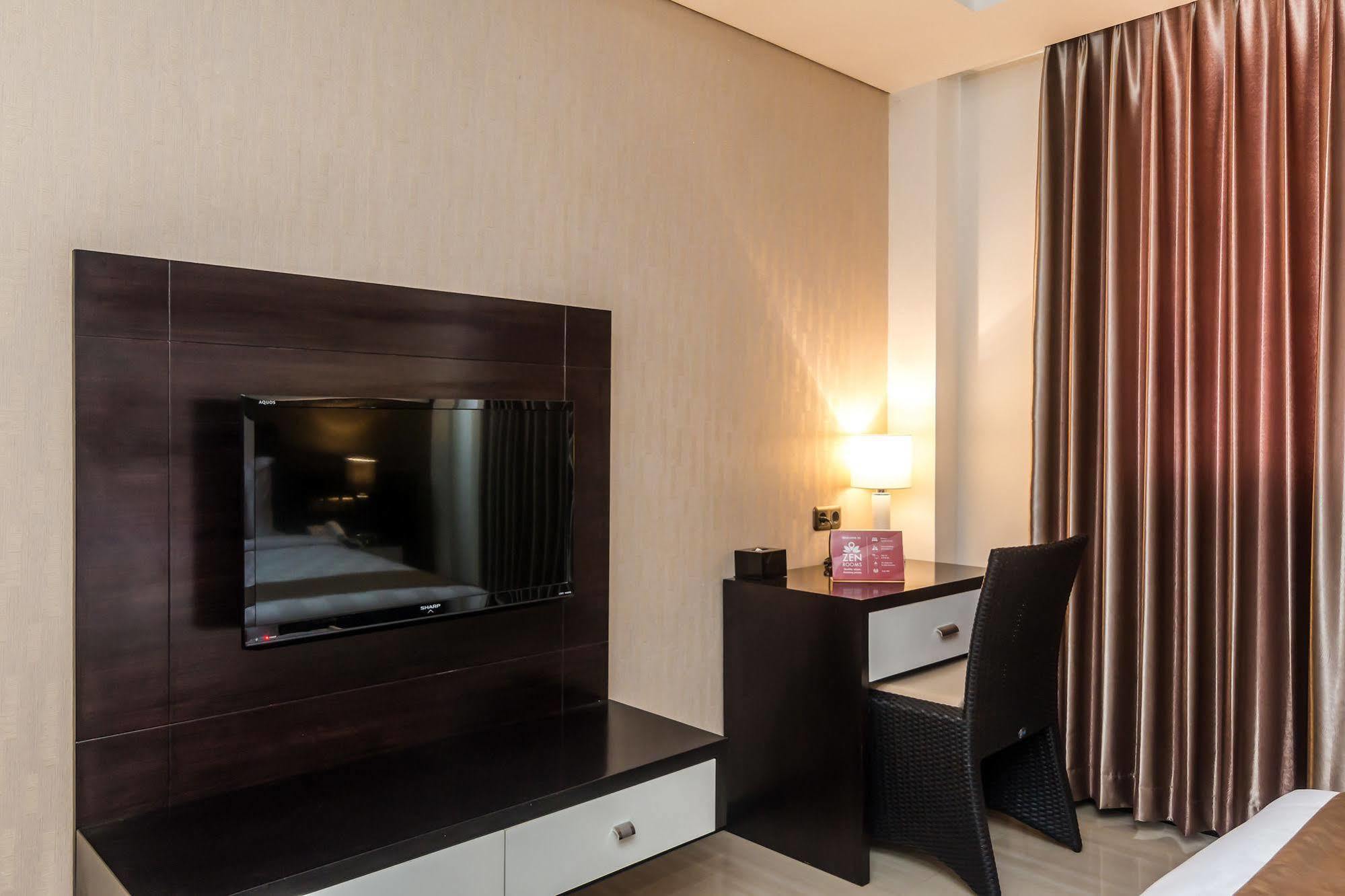 Zen Rooms Denpasar Marlboro Εξωτερικό φωτογραφία