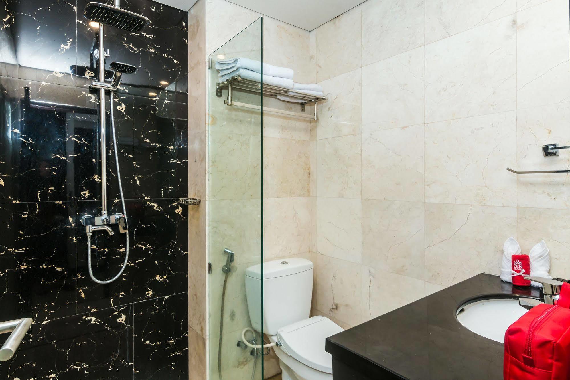 Zen Rooms Denpasar Marlboro Εξωτερικό φωτογραφία