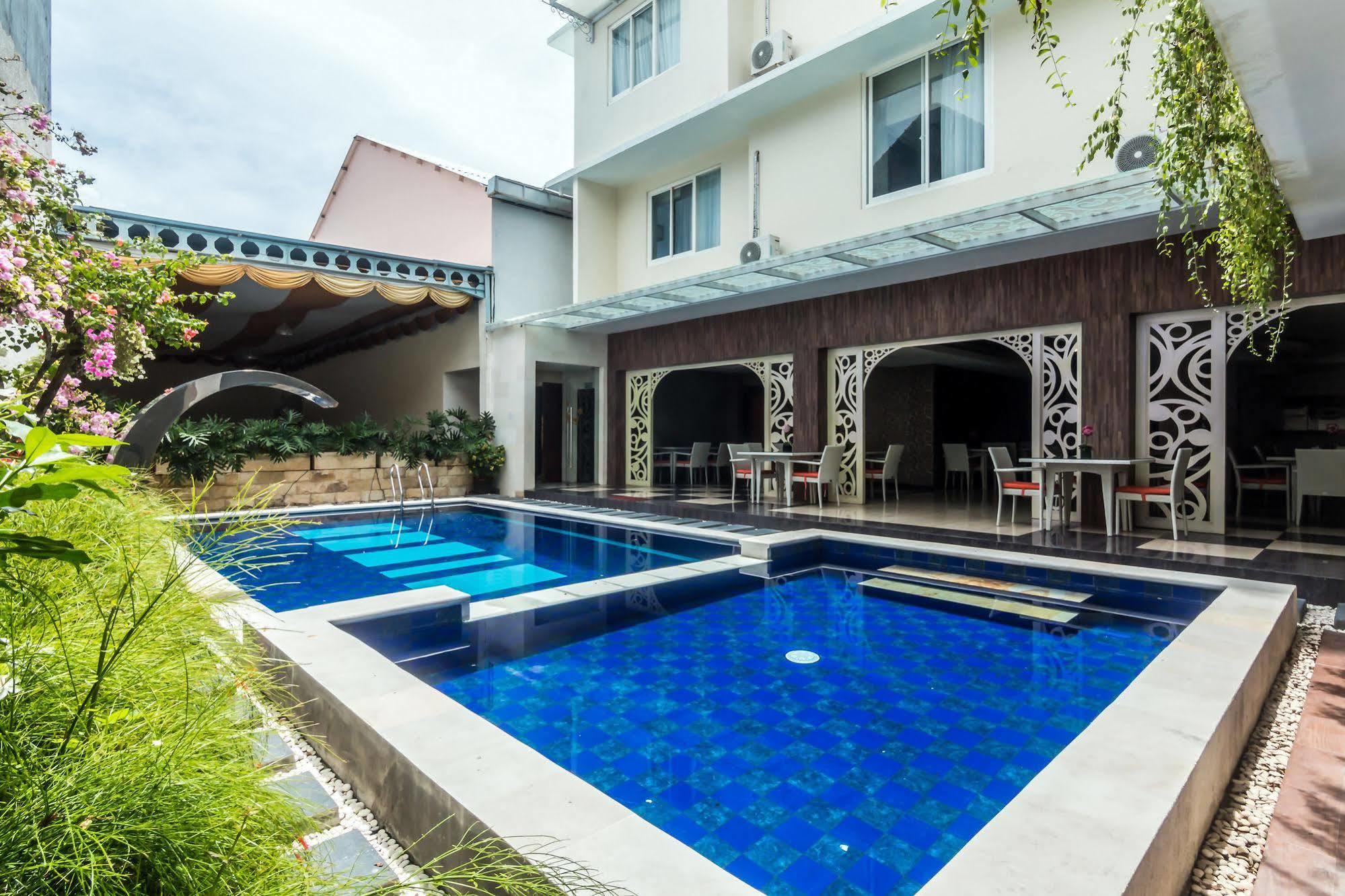 Zen Rooms Denpasar Marlboro Εξωτερικό φωτογραφία